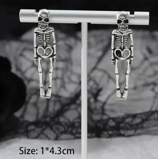 Halloween Skull Drop Earrings – Gold & Silver
